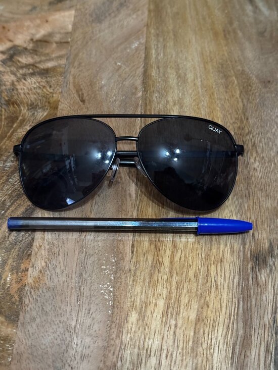 Quay Australia Vivienne Aviator Sunglasses, Black Smoke main image 12